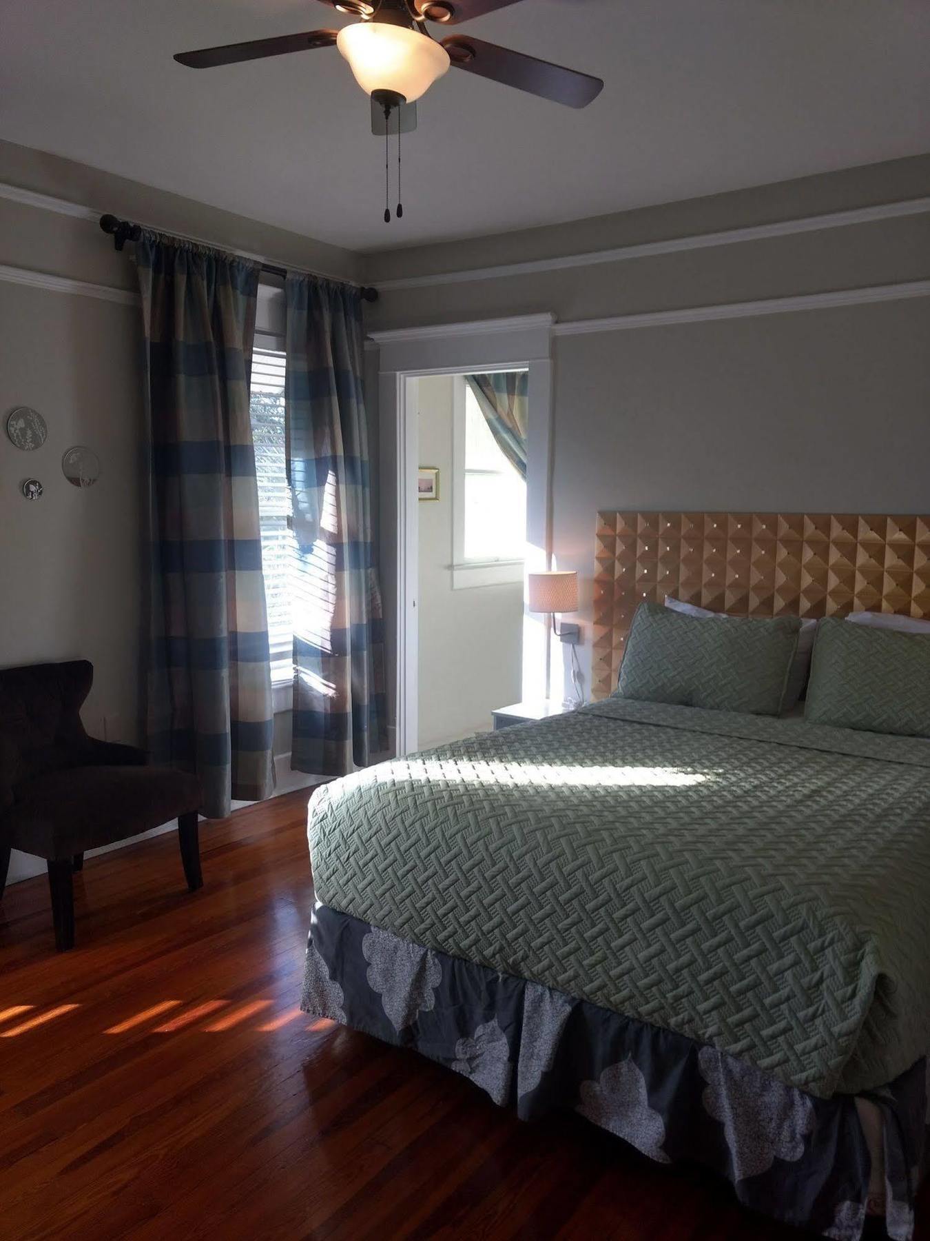 The Mansion House Inn St. Petersburg Extérieur photo