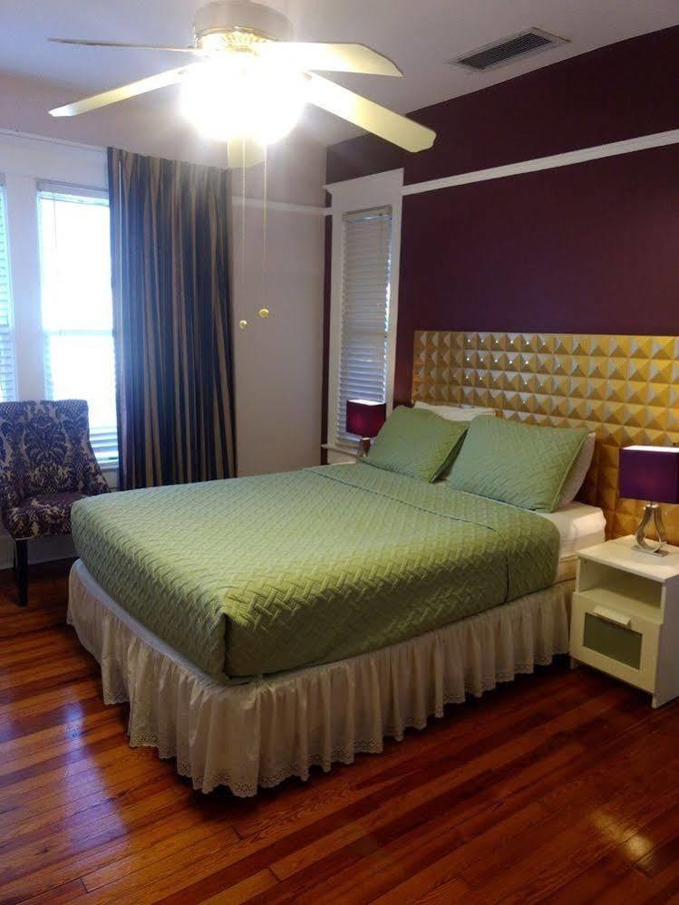 The Mansion House Inn St. Petersburg Extérieur photo